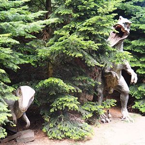 Ratty plastic Theropod/Dromaeosaurid dinosaurs (Aug 28th, 2018)