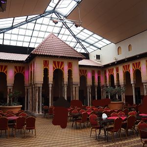 Gaudy Spanish restaurant interior (Aug 28th, 2018)