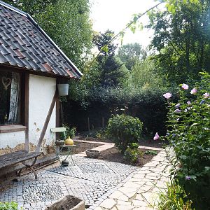 English gardens - Cathy's cottage (Aug 28th, 2018)
