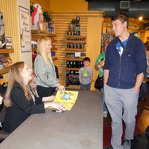 Apr. 2019 - Chelsea Clinton Book Signing for 'Don't Let Them Disappear'