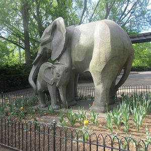 elephant statue