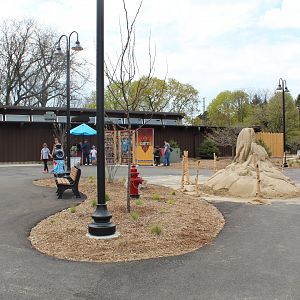 Adventure Africa - Plaza Overview