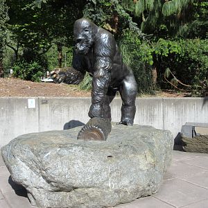 Ivan the Gorilla - Sculpture
