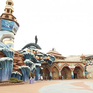 Entrance of Polar Ocean World - 16.04.2018