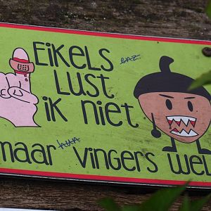 Don't touch or tease animals sign, 2019-04-06