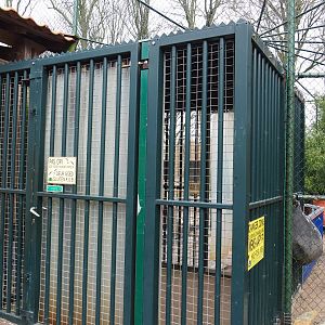 Entrance to African penguin and Inca tern aviary, 2019-04-06