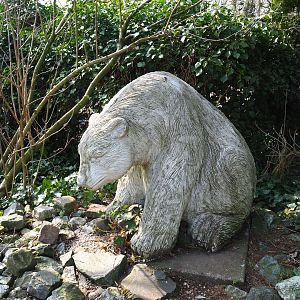 Bear statue, 2019-04-06