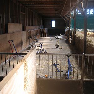 Farm Fun - Barn