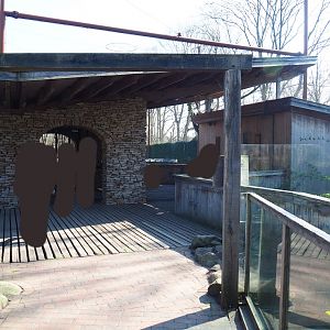 Viewing shelter with entrance to the alien species aviary, 2019-03-30