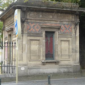 The last remnant of the old Brussels Zoo - right gatehouse