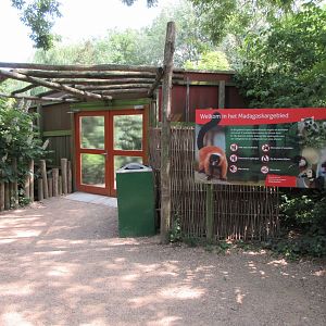 Walk-Through Lemur Exhibit - Entrance