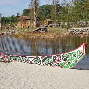 Theming around wolf and bear enclosure