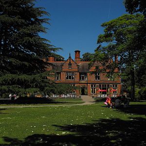 Oakfield Manor