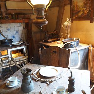 Traditional Limburg farm yard - Mouse kitchen, 2019-03-30