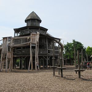 Amazing Playground (4 levels!)