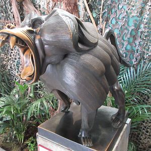 Media 'Hamadryas Baboon Statue' in category 'ZOO Antwerpen'