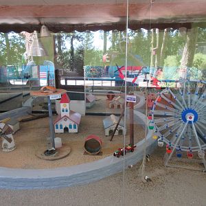 Hilarious Mouse Exhibit (please excuse glare)