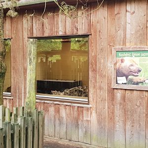 Indoor Bush dog-enclosure