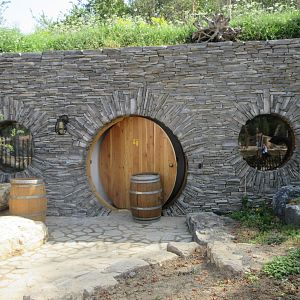 The Last Frontier - Full Moon Lodge (a luxury cabin)