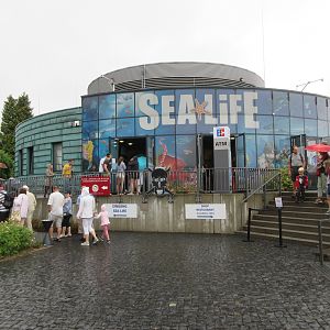 Aquarium Entrance