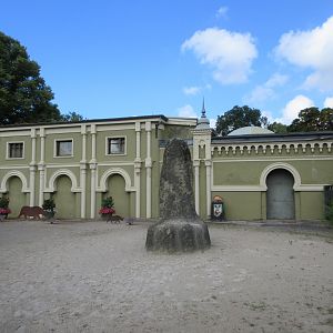 Rhino House - side view