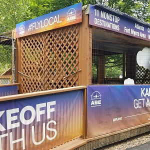Lehigh Valley Zoo - entrance to red kangaroo area