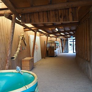 Walkway through the savanna house, 2019-07-21