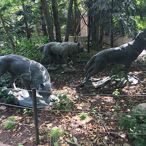 Wolf Statues