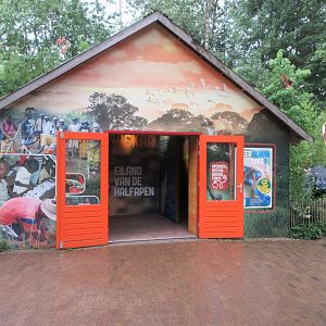 Madagascar House (no live animals)