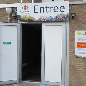 Aquarium Entrance