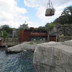 Yukon Bay - Polar Bear Exhibit