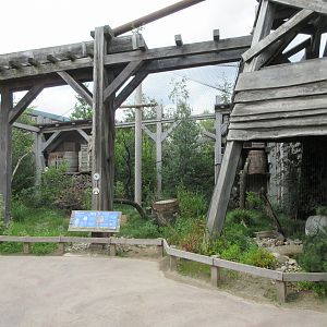Yukon Bay - Great Grey Owl/Snowy Owl Exhibit