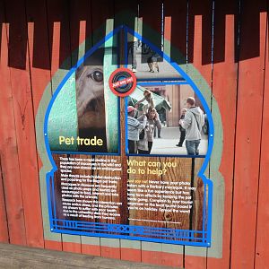 Pet trade signage