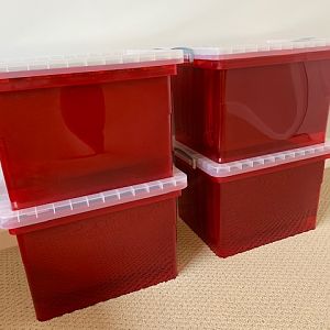 Exactly 1,927 zoo maps from 52 nations in 4 containers