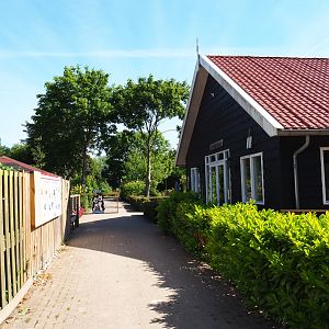 Entrance - Ticket office and restaurant building, 2019-06-01