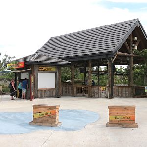 Florida: Mission Everglades - Lostman's River Ride Loading Shelter