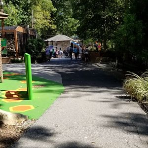 Brandywine Zoo - Walkway
