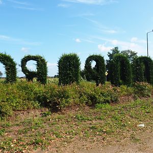 Zoo Parc topiary letters (Seen from the backside), 2019-06-01