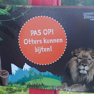 Sign Watch out, otters can bite, 2019-06-01