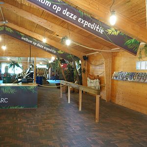 Ticket counters area in the main building, 2019-06-01