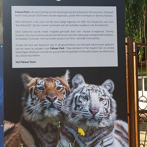 Information sign about name change from Olmense Zoo to Pakawi Park, 2019-06-01