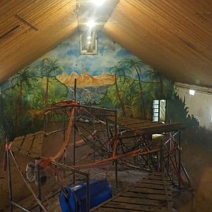 Eastern chimpanzee indoor housing, 2019-06-01