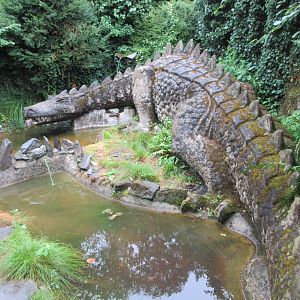 13-Meter Stone Dragon