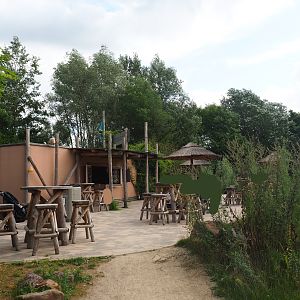 Basecamp snacks and drinks stand and eating area, 2019-08-11