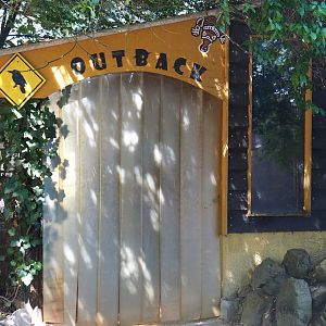 Access to old walk-through aviary - With "Outback" theming, 2019-08-04