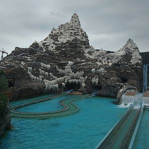 Flume/Coaster Ride on Polar Mountain