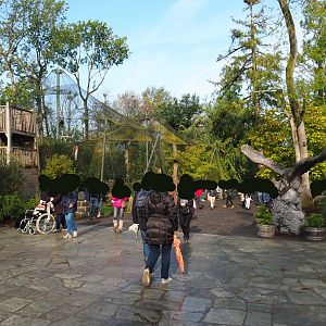 Park view near raptor aviaries, 2019-10-04