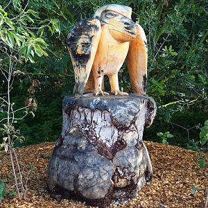 The Last Frontier theming - Falcon wood carving, 2019-10-04