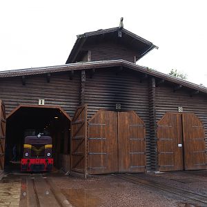 Train hangar, 2019-10-04