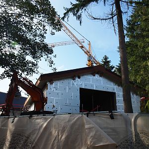 The Land of the Cold - Polar bears and penguins construction site, 2019-10-04